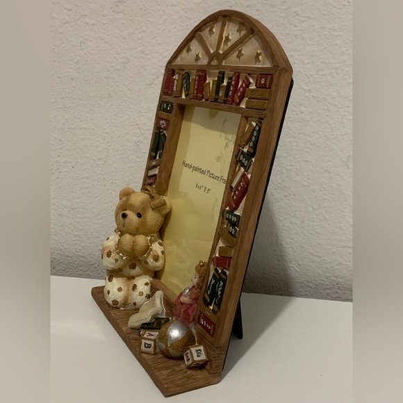 Vintage Hand-painted Picture Frame 3 1/2" X 5โ Resin Material Great for Gifting - Picture 4 of 6